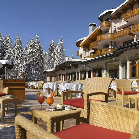 فندق Airelles Courchevel, Les Airelles كورشوفيل