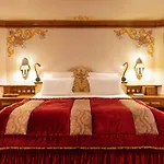 Airelles Courchevel, Les Airelles 5*